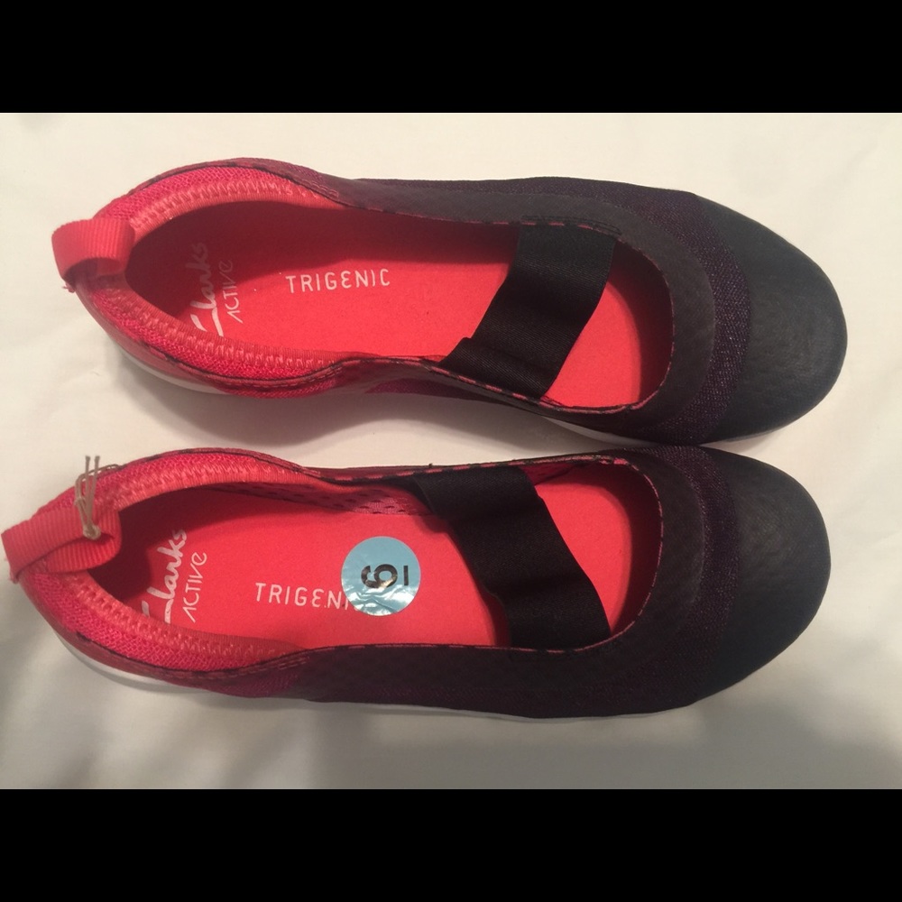 Clarks Trigenic - 5🌟BRAND NEW Slide On Shoes